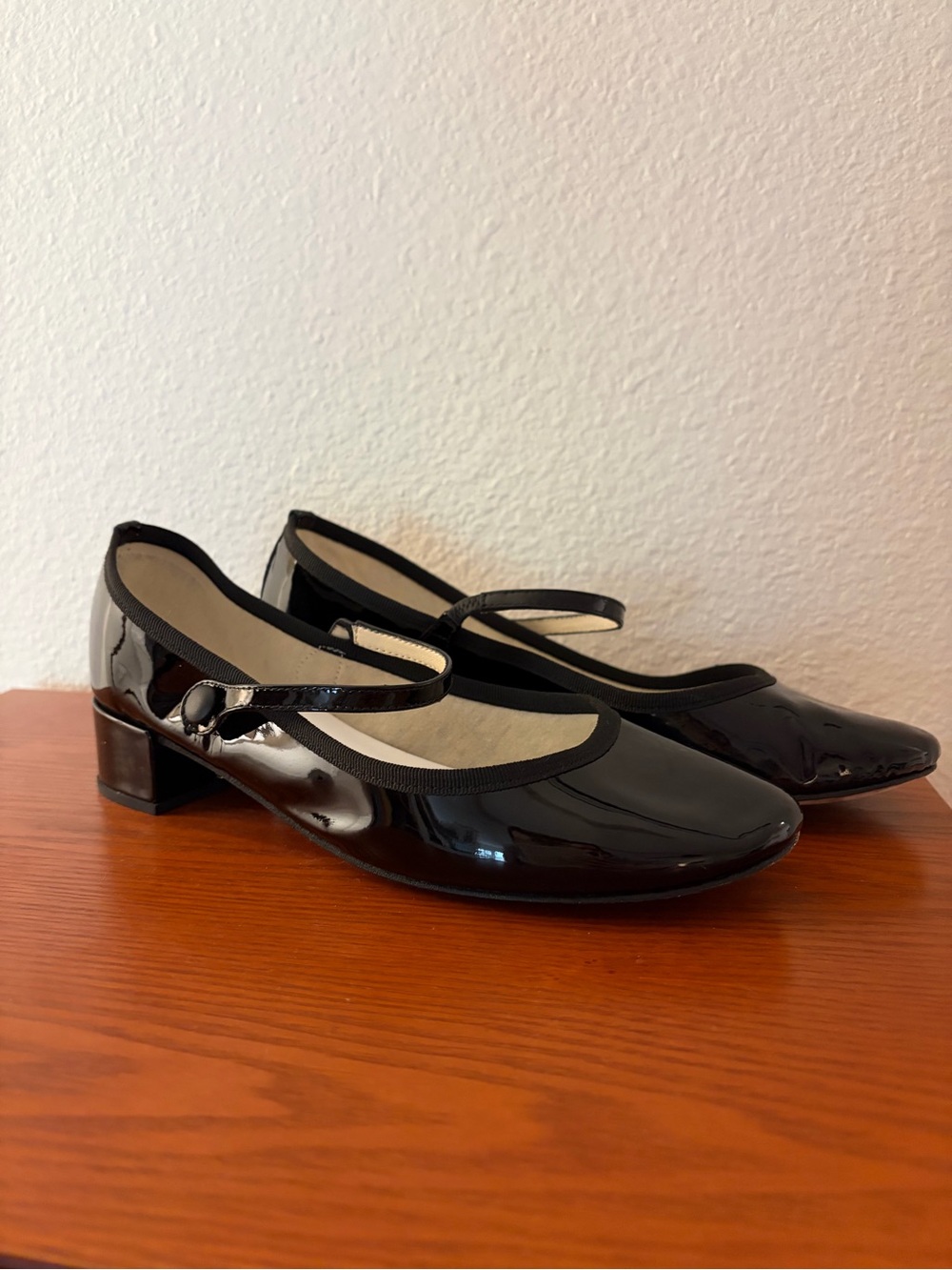 Repetto Paris size 40/9 Black Patent Mary Jane Block Heel Shoes - Picture 10 of 12